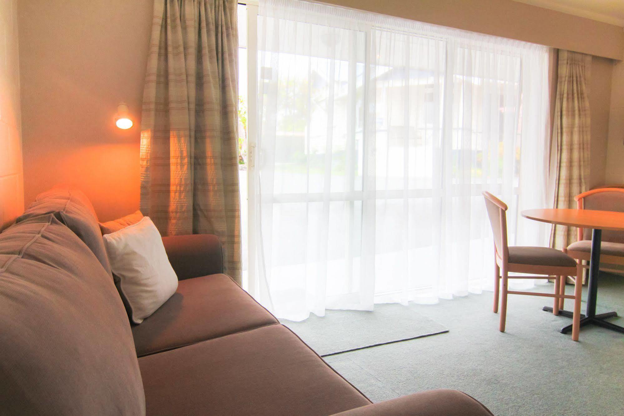 Broadway Lodge Motel Stratford Extérieur photo