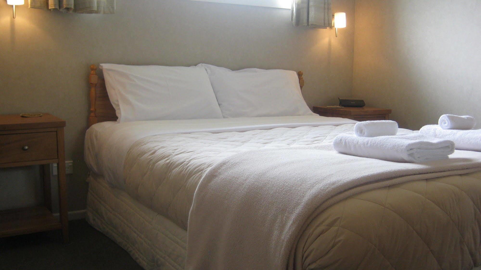 Broadway Lodge Motel Stratford Extérieur photo